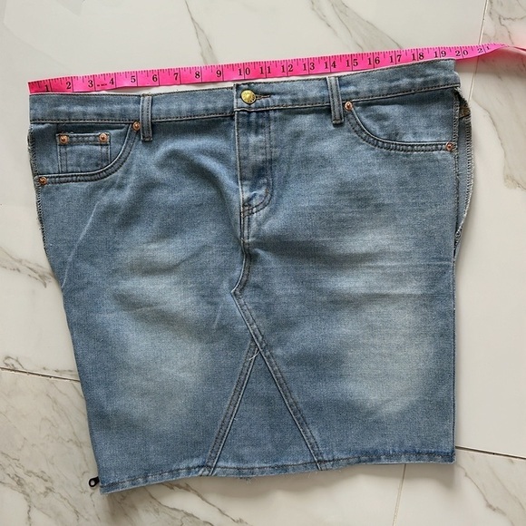 DENIM TOP NWOT Size Medium - Picture 5 of 7